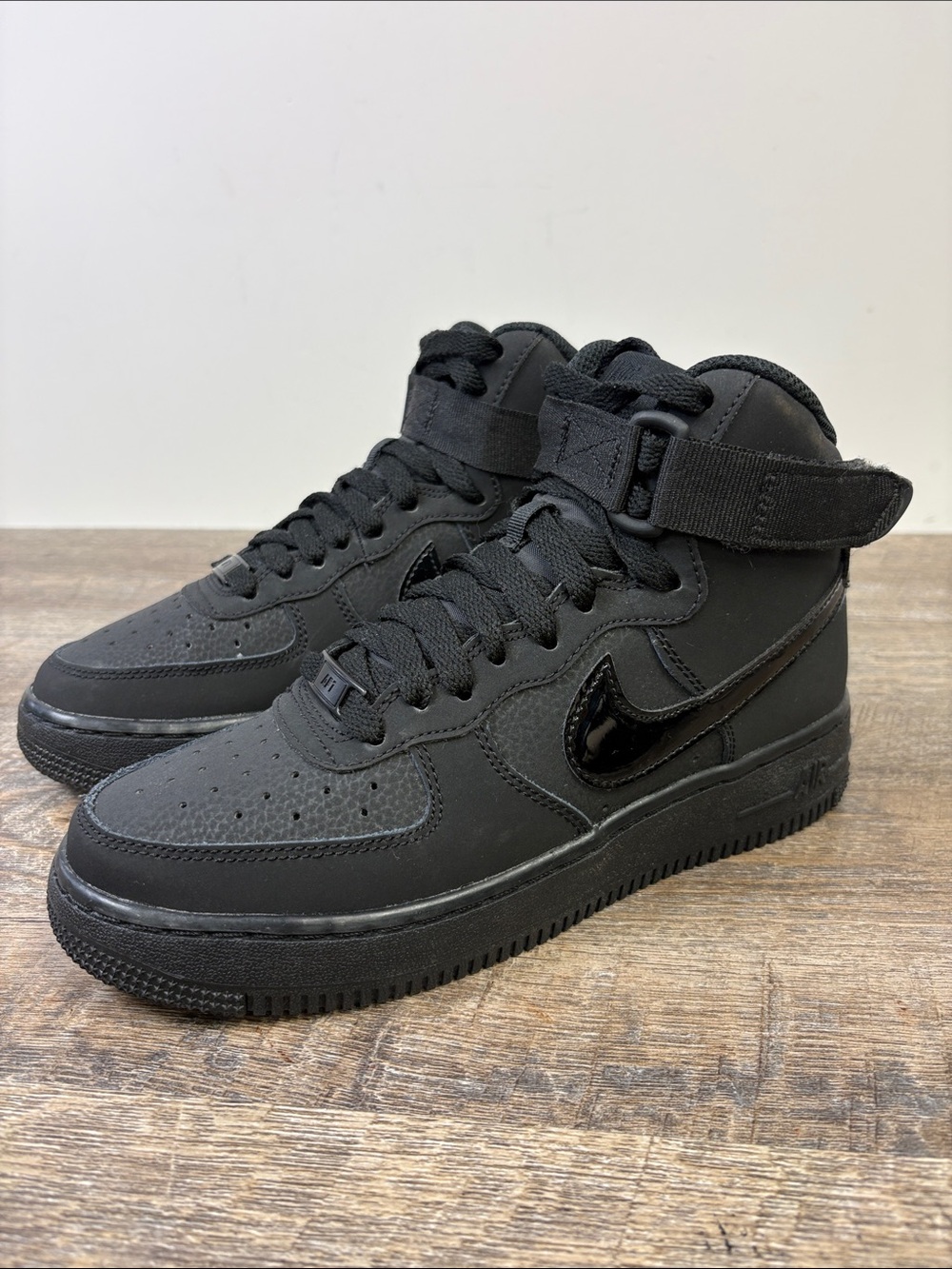 Nike Air Force 1 High GS Triple Black Sneakers 653998-001 Size 5Y